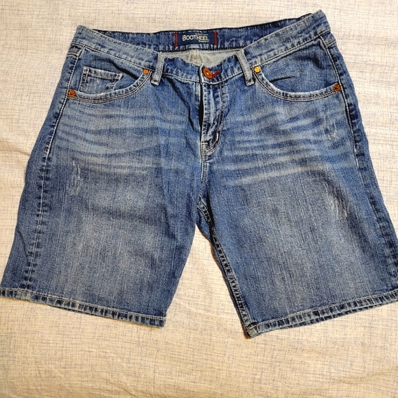 Bootheel Trading Co. by Sheryl Crow Women's Boyfriend Denim Shorts 28/4 - Picture 2 of 5